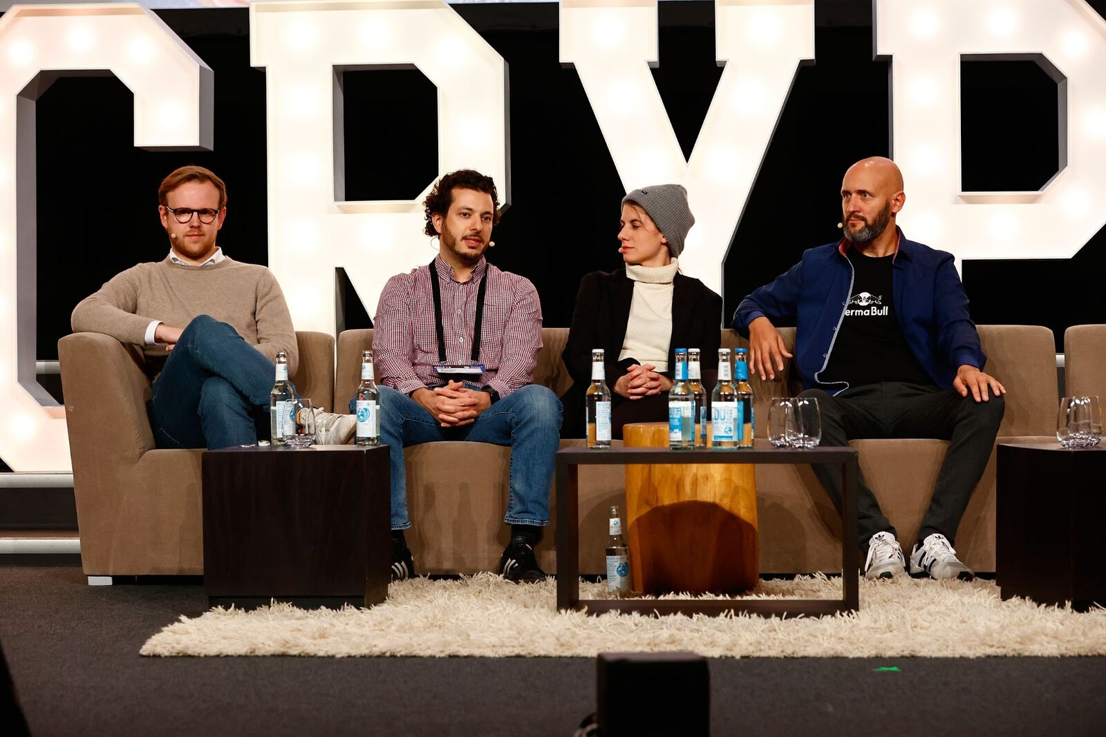 Holger Rohm (rechts) – Podiumsdiskussion auf einer Fintech-Konferenz in Frankfurt